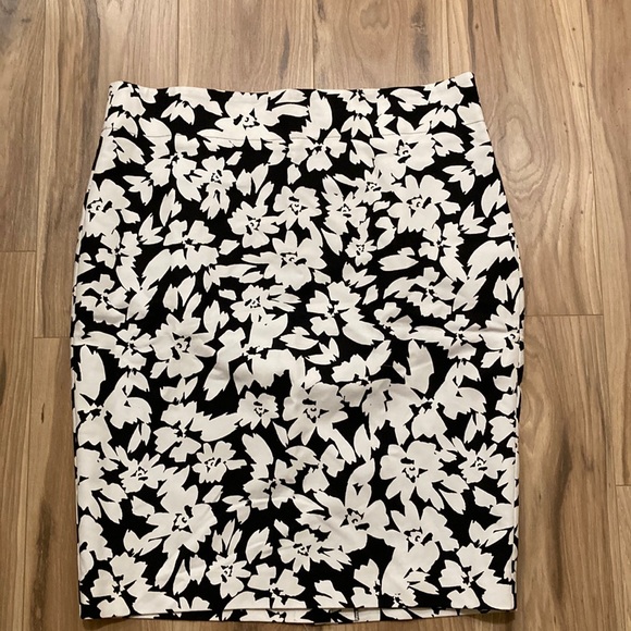 ANNA WHITE COTTON SKIRT